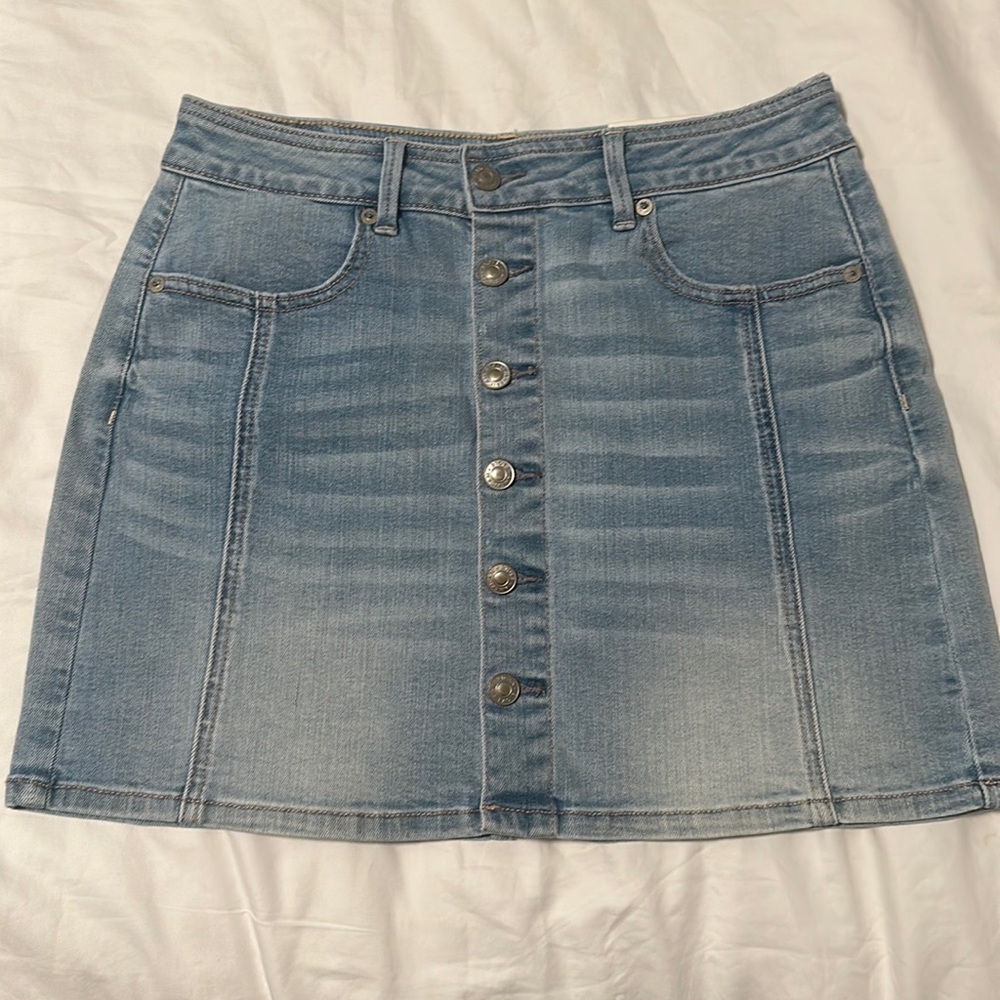 Never Worn AE Jean Skirt!
